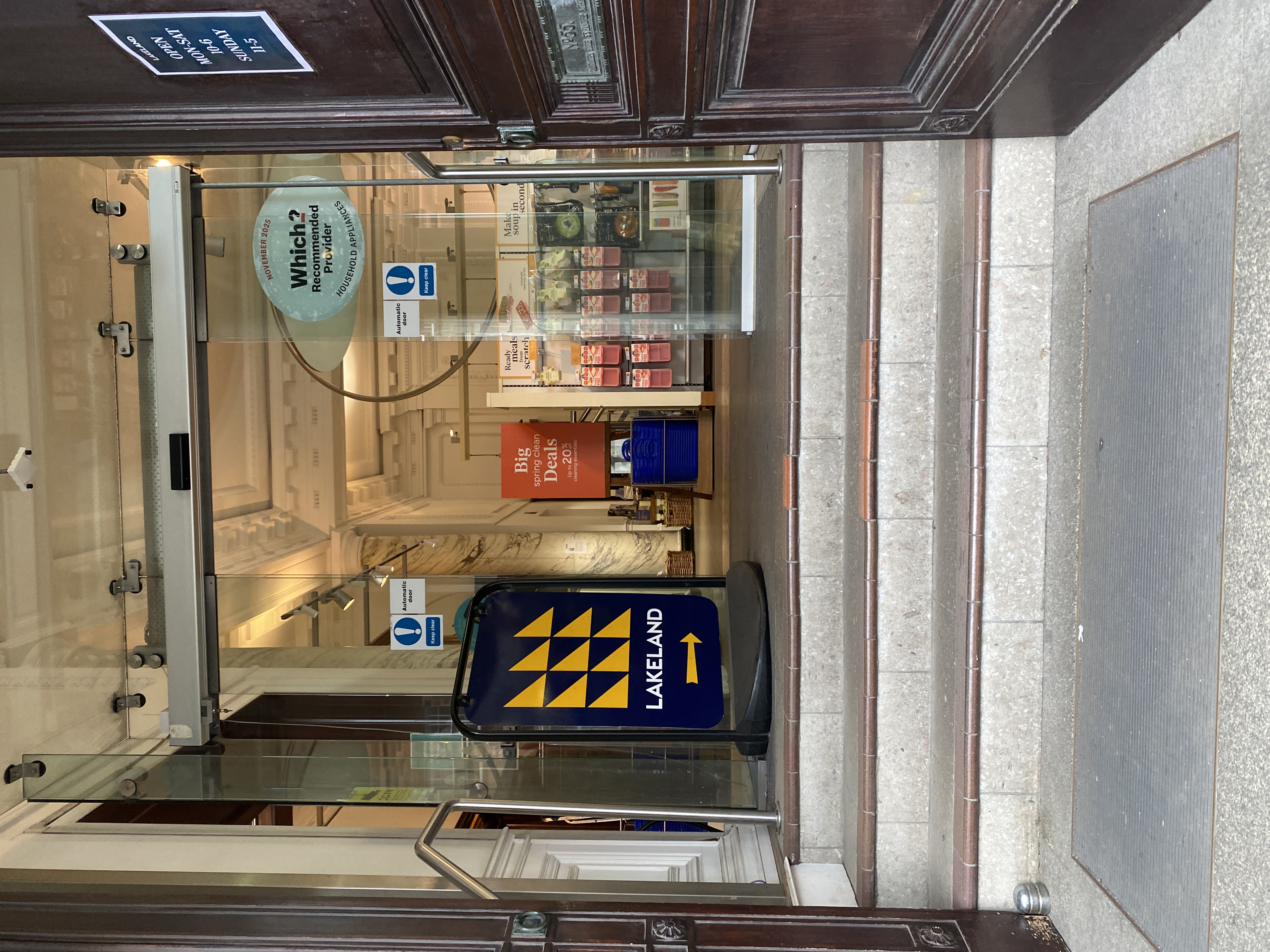Lakeland shop